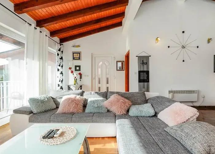 Apartament Kiara-sunny And Vacant Near The Center *
