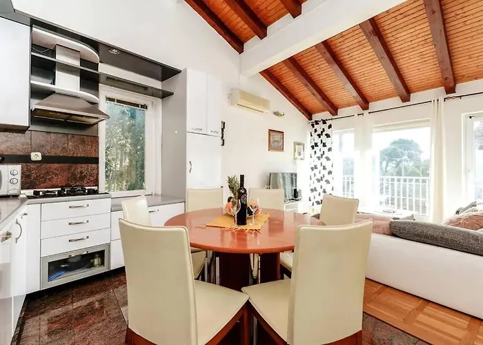 Apartament Kiara-sunny And Vacant Near The Center Zadar